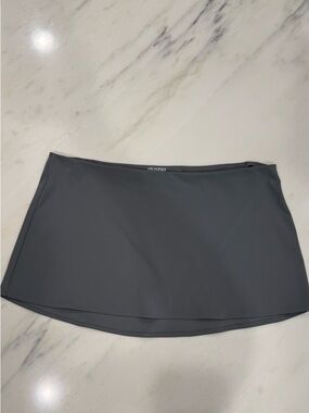 Micro Mini Stretch Skirt in Ash
GUIZIO